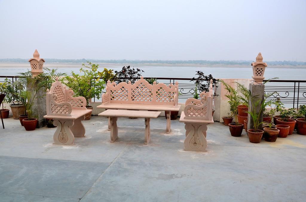 Ganga Monastery Bed & Breakfast Варанаси Екстериор снимка