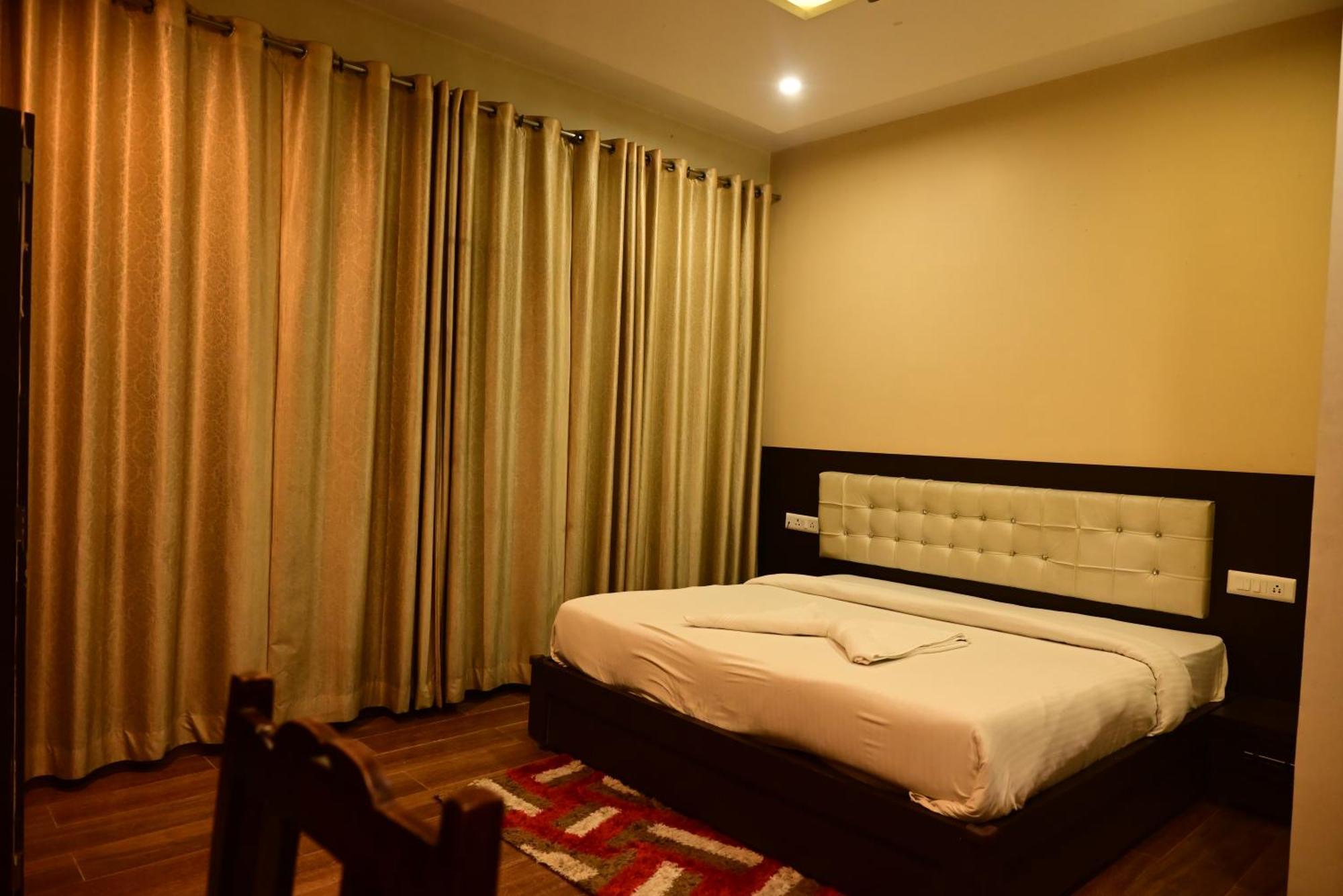 Ganga Monastery Bed & Breakfast Варанаси Екстериор снимка