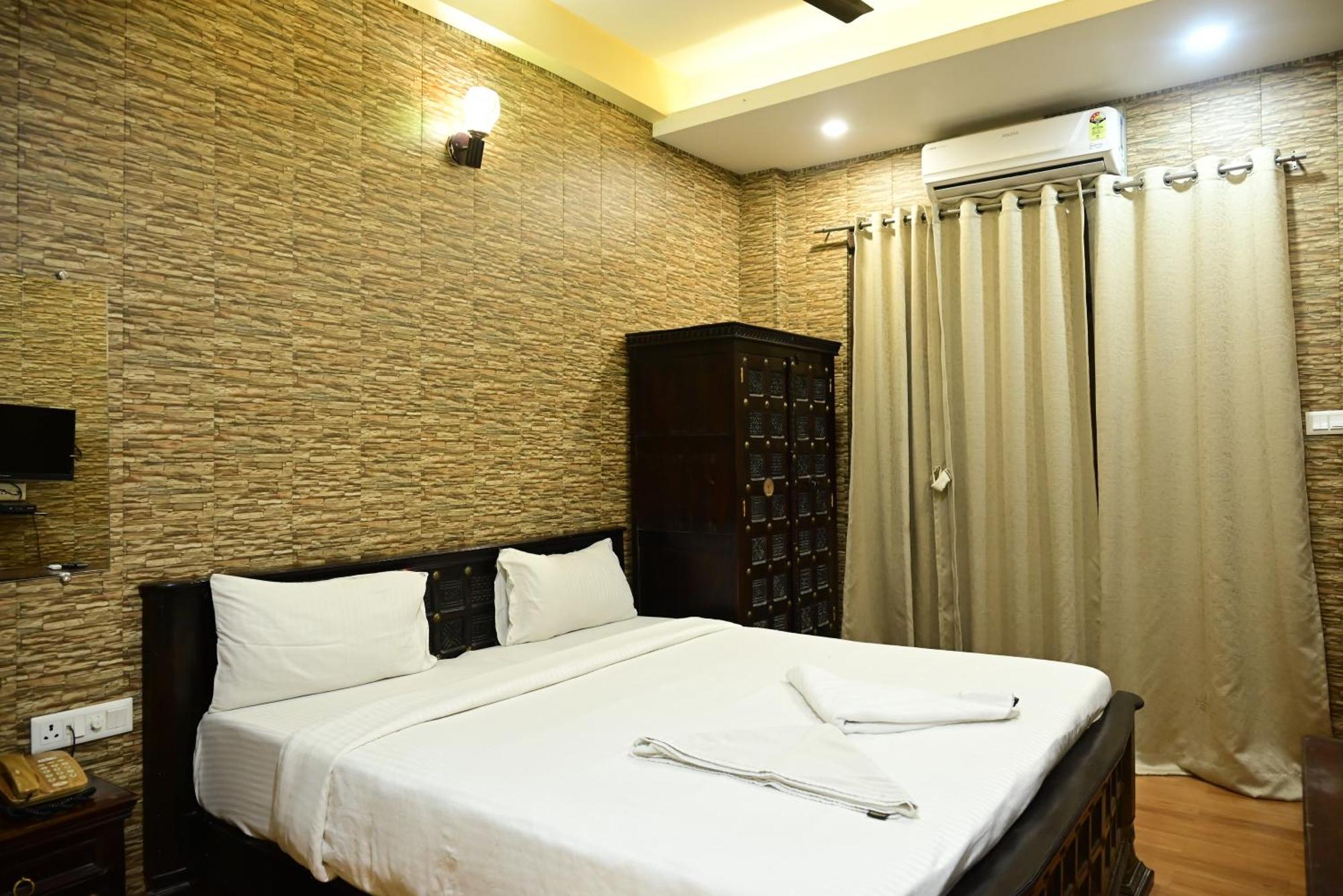 Ganga Monastery Bed & Breakfast Варанаси Екстериор снимка